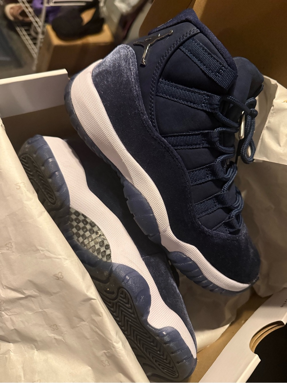 Jordan WMNS Air Jordan 11 Retro Midnight Navy & Metallic Silver Box Label